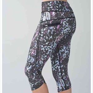 EUC LIKE NEW! Lululemon Run Top Speed Crop 6
